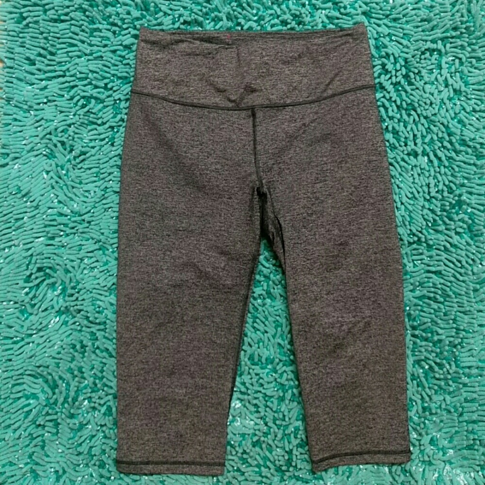 VSX knockout crop leggings